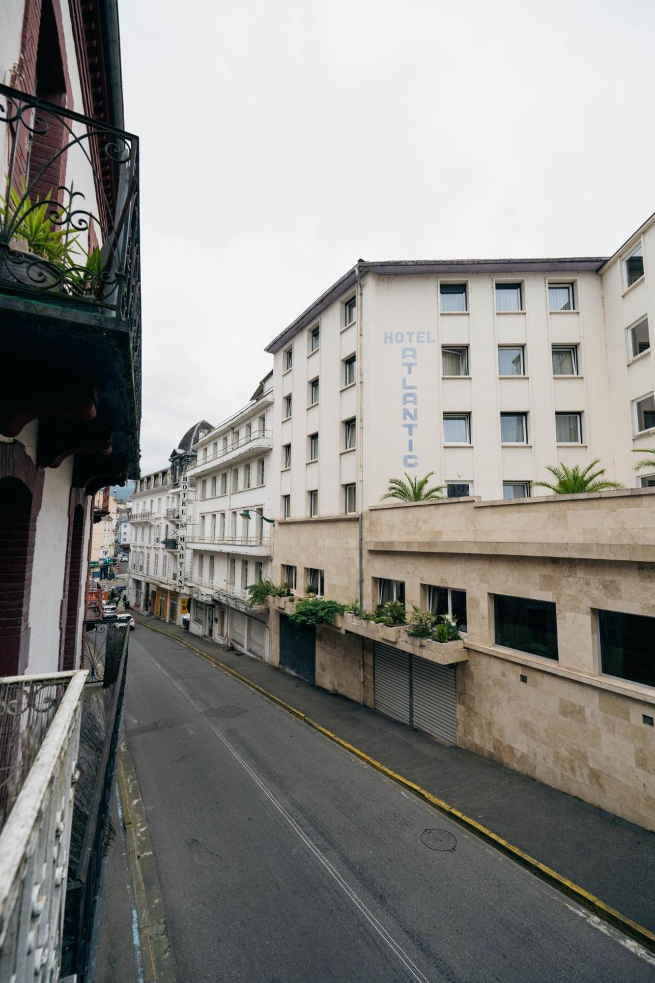 Ferienwohnung Le Sejour Cine-Proche Du Centre-Wifi-Parking Lourdes Exterior foto